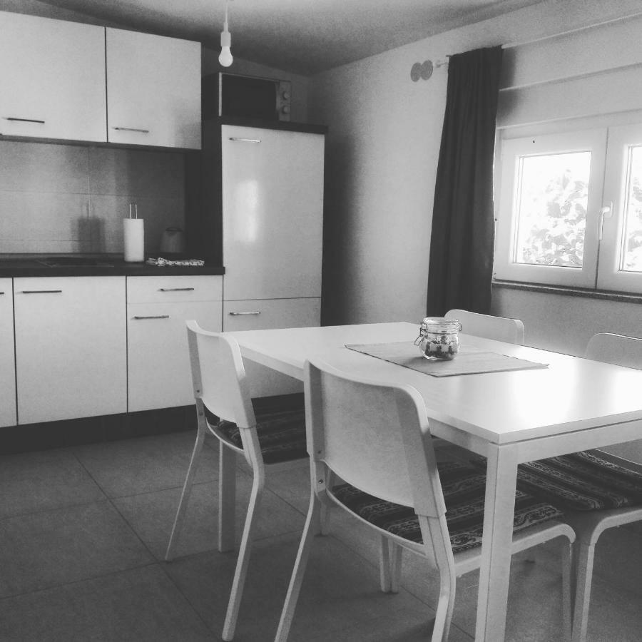 Apartman Bunaric 비르 외부 사진